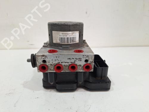 Used ABS pump HONDA CR-V IV (RM_) 2.0 iVtec (RE5, RM1) (155 hp) 26744447