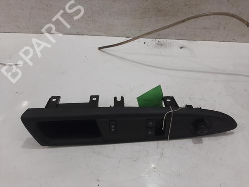 Used Switch Switch VAUXHALL VIVA (C16) 1.0 (75 hp) 33467530 33467530