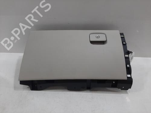 glove-box-jaguar-i-pace-x590-2018-34150089 main image