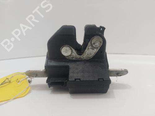 Used Tailgate lock VAUXHALL CORSA Mk III (D) (S07) 1.4 (L08) (101 hp) 28053262