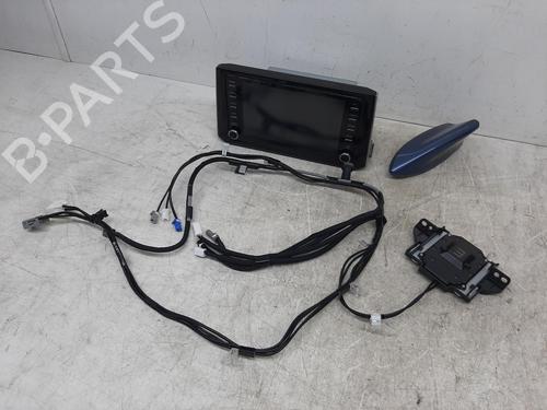 Radio TOYOTA COROLLA Hatchback (_E21_, _EA1_, _EH1_) 1.8 Hybrid (ZWE211) | BP26835385E6 