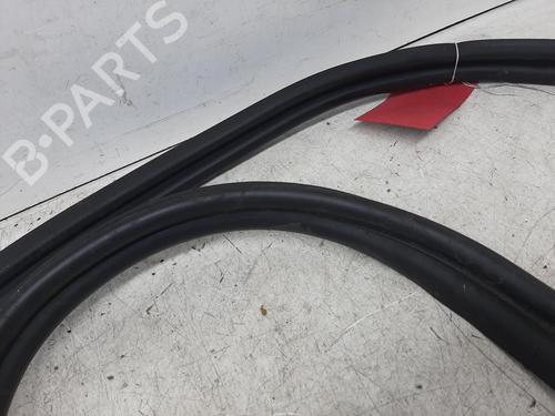 Rubber door seal FORD FIESTA VI (CB1, CCN) 1.6 Ti | BP26763956C142 