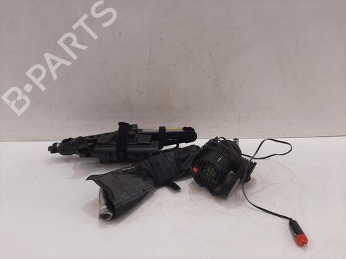 Used Jack Kit AUDI A3 Sportback (8VA, 8VF) 1.4 TFSI (122 hp) 29809854