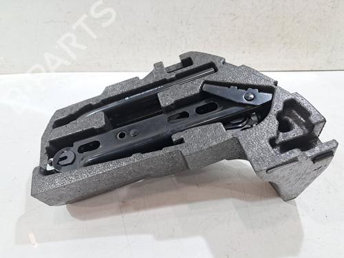 Used Jack Kit Jack Kit VAUXHALL CORSA Mk IV (E) (X15) 1.4 (90 hp) 33282255 33282255