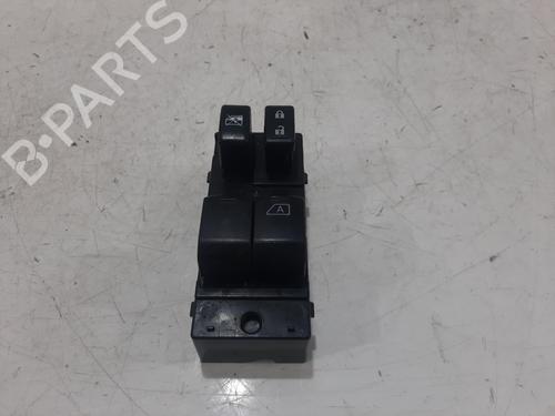 Used Switch Switch NISSAN MICRA IV (K13K, K13KK) 1.2 (80 hp) 32503735 32503735
