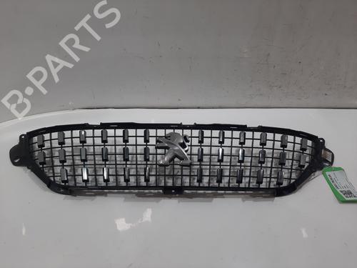Used Grille Grille 37614026 37614026