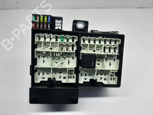 Used Fuse box JAGUAR I-PACE (X590) EV400 AWD (400 hp) 26827004