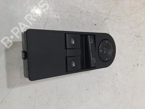 Used Switch VAUXHALL ASTRA Mk V (H) (A04) 1.6 (L48) (115 hp) 32409746