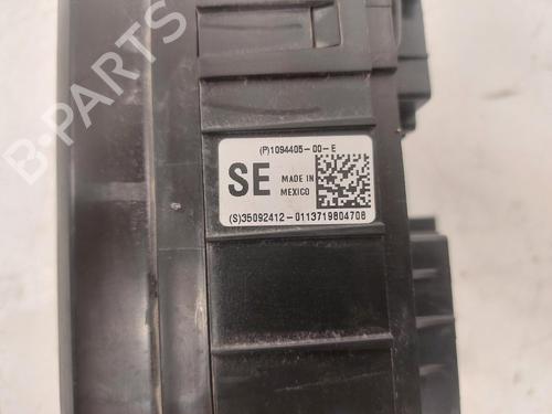 Fuse box TESLA MODEL S (5YJS) P90D AWD | BP26826614E1 - Image 3