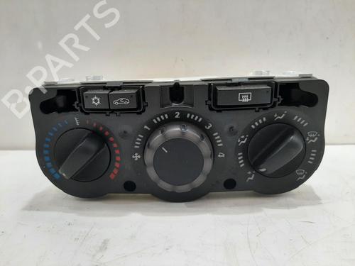 Used Climate control VAUXHALL CORSA Mk III (D) (S07) 1.4 (L08) (101 hp) 28053263