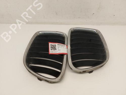 Used Grille BMW X1 (E84) sDrive 20 d (177 hp) 26826768