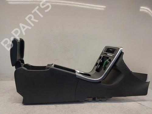 Used Middle console VOLVO V60 I (155) D4 (190 hp) 26798362