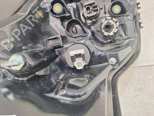 Right taillight TOYOTA YARIS (_P21_, _PA1_, _PH1_) 1.5 Hybrid (MXPH10, MXPH11) | BP32422545C35 