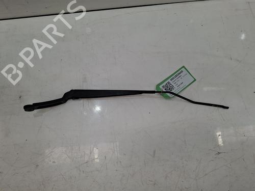 front-windshield-wiper-arm-renault-clio-iv-bh_-2012-2013-2014-2015-2016-2017-2018-2019-2020-2021-38266255 main image