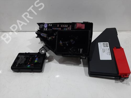 Used Fuse box Fuse box 36854962 36854962