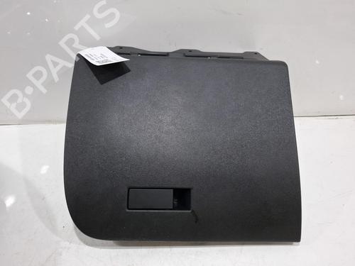 Used Glove box Glove box 39070389 39070389