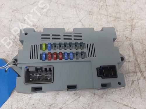 caixa-de-fusiveis-jaguar-i-pace-x590-2018-26757854 main image