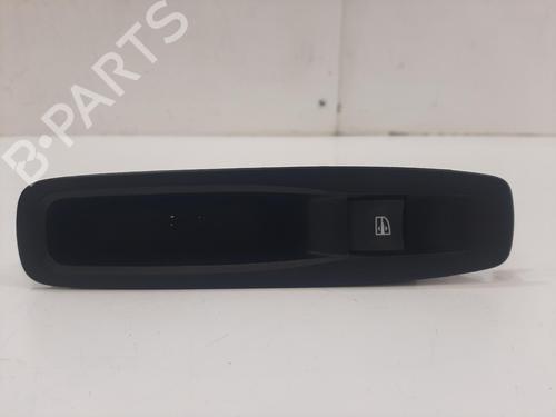 other-renault-megane-iv-hatchback-b9amn_-2015-27501960 main image