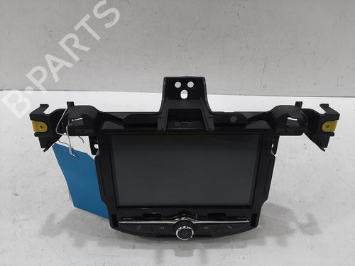 Used Radio VAUXHALL CORSA Mk IV (E) (X15) 1.4 (75 hp) 30928363