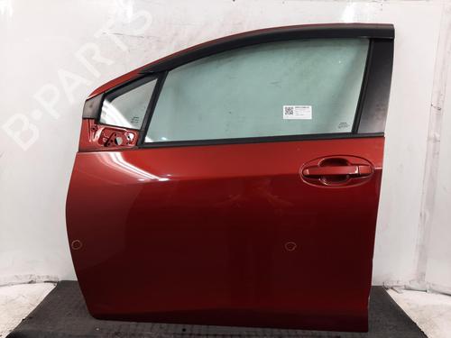 Used Left front door TOYOTA YARIS (_P13_) 1.3 (NSP130_, NSP130) (99 hp) 29637316