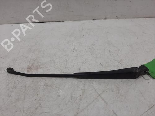 Used Rear windshield wiper arm Rear windshield wiper arm 29882575 29882575