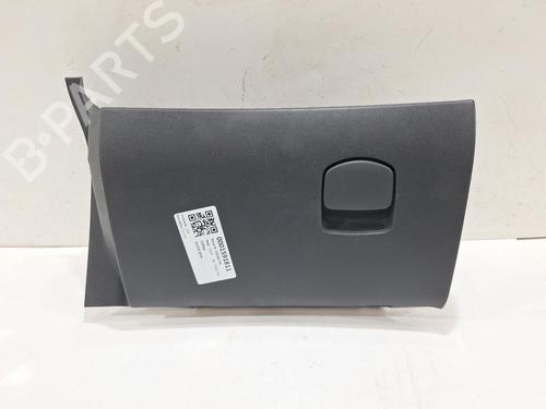Used Glove box VAUXHALL CORSA Mk III (D) (S07) 1.4 (L08) (90 hp) 31009528