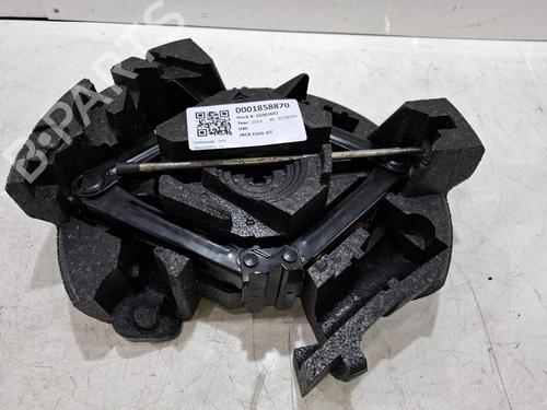 jack-kit-volvo-v40-hatchback-525-2012-2013-2014-2015-2016-2017-2018-2019-40035575 main image