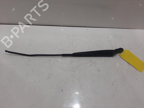 Used Front windshield wiper arm Front windshield wiper arm 38076538 38076538