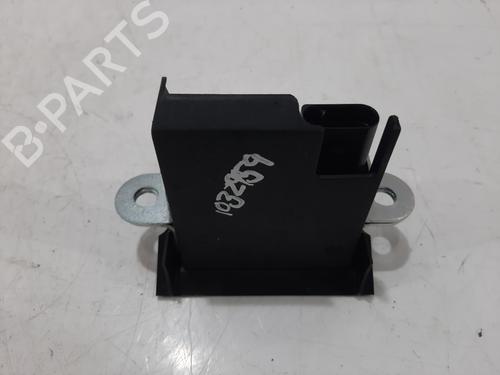 Used Tailgate lock VW POLO V (6R1, 6C1) 1.0 (60 hp) 30180388