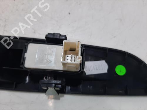 Switch PEUGEOT 3008 II SUV (MC_, MR_, MJ_, M4_) 1.2 THP/ PureTech 130 (MRHNSM, MRHNSU, MRHNSJ, MRHNYW,... | BP30609025I30