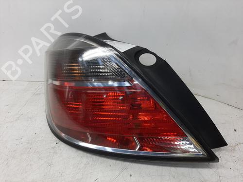 Used Left taillight VAUXHALL ASTRA Mk V (H) (A04) 1.6 (L48) (115 hp) 26838531