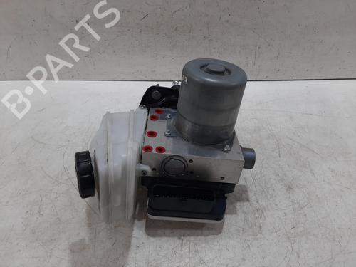 Used Brake master cylinder Brake master cylinder JAGUAR F-PACE (X761) 2.0 P400e Plug-in Hybrid (404 hp) 33698880 33698880