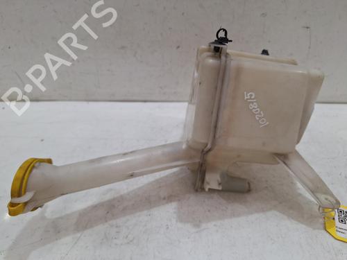 Used Windscreen washer tank TOYOTA YARIS (_P13_) 1.3 (NSP130_, NSP130) (99 hp) 27481275