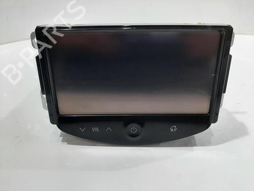 Used Radio VAUXHALL CORSA Mk IV (E) (X15) 1.4 (90 hp) 29444936