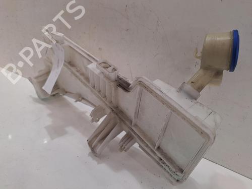 Windscreen washer tank PEUGEOT 3008 II SUV (MC_, MR_, MJ_, M4_) 1.5 BlueHDi 130 | BP26870744C113 