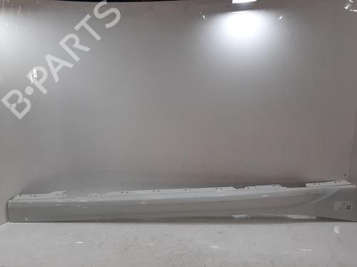 Used Right sideskirt Right sideskirt 38737606 38737606