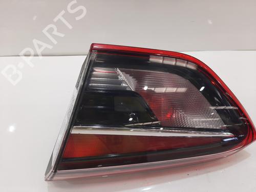 right-tailgate-light-vauxhall-crossland-x-crossland-p17-2017-38015356 main image