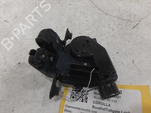 Used Tailgate lock TOYOTA COROLLA Hatchback (_E21_, _EA1_, _EH1_) 1.8 Hybrid (ZWE211, ZWE219) (122 hp) 26855971