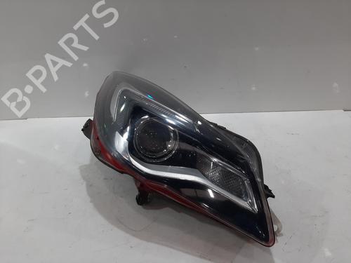 Used Right headlight Right headlight VAUXHALL INSIGNIA Mk I (A) Hatchback (G09) 1.6 CDTI (68) (136 hp) 36530449 36530449