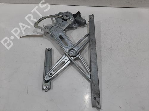 Rudehejsemekanisme ventre foran TOYOTA YARIS (_P13_) 1.5 Hybrid (NHP130_, NHP130) (101 hp) 31879113