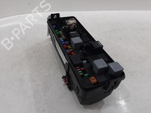 Used Fuse box LAND ROVER RANGE ROVER IV (L405) 4.4 SDV8 4x4 (340 hp) 26845777