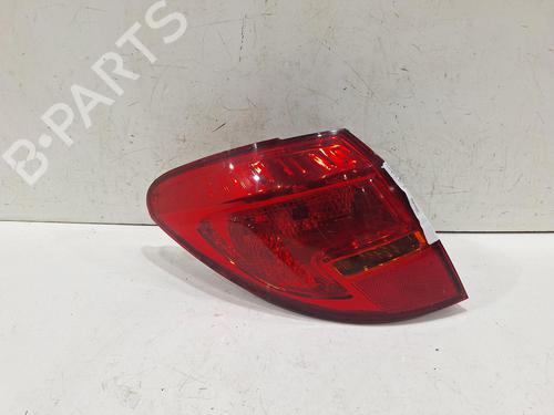 Feu arrière gauche VAUXHALL MERIVA Mk II (B) (S10) 1.4 (140 hp) 31685910