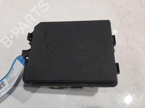 Used Fuse box Fuse box 36253956 36253956