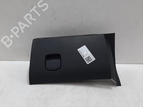 Used Glove box VAUXHALL CORSA Mk III (D) (S07) 1.0 i 12V (L08) (65 hp) 30057728
