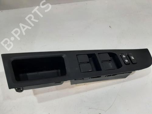 Used Switch Switch TOYOTA YARIS (_P13_) 1.5 Hybrid (NHP130_) (101 hp) 33987796 33987796