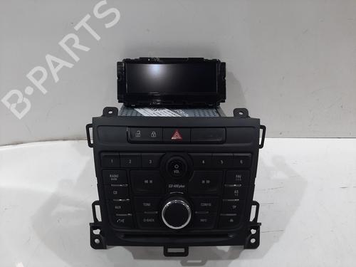 Used Radio VAUXHALL ZAFIRA Mk III (P12) 1.4 (75) (140 hp) 29444939