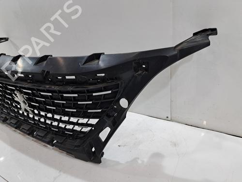 Grille PEUGEOT 3008 II SUV (MC_, MR_, MJ_, M4_) 1.2 THP/ PureTech 130 (MRHNSM, MRHNSU, MRHNSJ, MRHNYW,... | BP29266712C40 