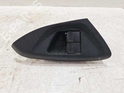 switch-peugeot-108-2014-39965269 main image