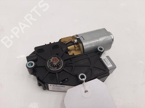 sunroof-engine-land-rover-range-rover-iv-l405-2012-2013-2014-2015-2016-2017-2018-2019-2020-2021-26757652 main image