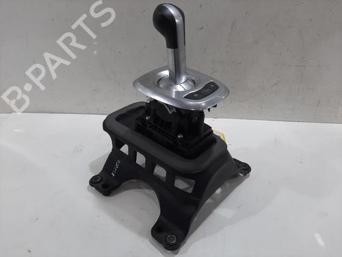 Gear lever VAUXHALL CORSA Mk III (D) (S07) 1.2 i 16V (L08) | BP29883715M90